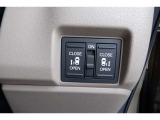 パワースライドドア付で開閉操作は運転席からもできます。