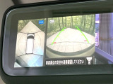 【アラウンドビューモニター】専用のカメラにより、上から見下ろしたような視点で360度クルマの周囲を確認することができます☆死角部分も確認しやすく、狭い場所での切り返しや駐車もスムーズに行えます。