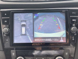 アラウンドビューモニターです☆車の前後左右にカメラがついており駐車時には上から車を見たような画面が見れますので、4方向の状況を確認することができる便利な機能です☆