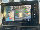 【バックモニター】車庫入れなど目視と合わせモニターで確認できて安心です。