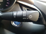 ライトもAUTO機能が付いていて、暗くなると自動で点灯し、明るくなると自動で消灯するので、大変お役にたちますよ!!