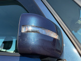 オシャレさと視認性を兼ね備えたLEDミラーウインカー♪