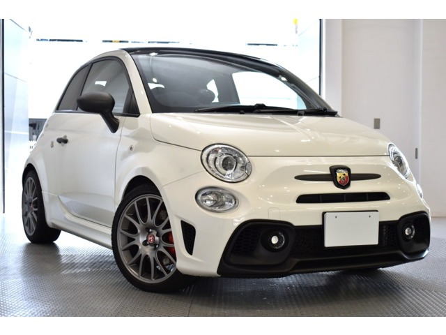 アバルト695C ツーリズモ 