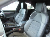 助手席のシート:使用感が少なく綺麗な状態です。
