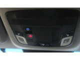 緊急通報ボタンが装備されています。ホンダコネクト対応。ご利用には、Honda Total Care プレミアムのご加入が必要です。