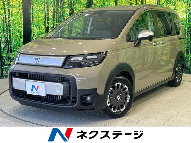 フリード 1.5 e:HEV クロスター 