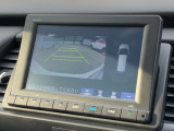 ■バックカメラ■ガイドラインが表示されるので、バック駐車が苦手な方でも安心です!ギアをリバースに入れれば自動的に切り換わりますので、面倒な操作も不要です♪狭い駐車場もお車を傷つけず安心ですね!