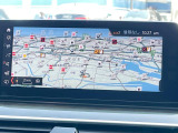 ●純正ナビ:一体感のあるナビは、高級感ある車内を演出してくれます。Bluetooth再生などオーディオ機能も充実しておりますので、運転もより楽しめます♪