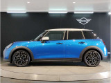 気密性の高いMINIは外観のかわいらしさとは裏腹に、外の雑音を遮り、高級感のある快適なドライブをお楽しみいただけます。