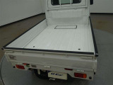 広々とした荷台を備えています。大きなものや長さのある荷物もしっかりと積み込めます。