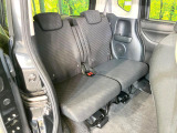 後部座席も気になるようなキズ・汚れやへたり等、大きなダメージはなく、良好な状態です。