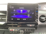 ナビゲーションはギャザズメモリーナビを装着しております。AM、FM、CD、Bluetoothがご使用いただけます。初めて訪れた場所でも安心ですね!