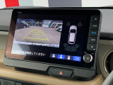 ■バックカメラ■ガイドラインが表示されるので、バック駐車が苦手な方でも安心です!ギアをリバースに入れれば自動的に切り換わりますので、面倒な操作も不要です♪狭い駐車場もお車を傷つけず安心ですね!