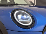 LEDヘッドライト・1目でMINIと分かる丸目のライトです。