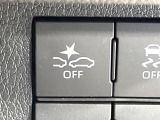 【スマートアシスト】走行中に前方の車両等を認識し、衝突しそうな時は警報とブレーキで衝突回避と被害軽減をアシスト。より安全にドライブをお楽しみいただけます。