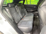 後部座席も気になるようなキズ・汚れやへたり等、大きなダメージはなく、良好な状態です。