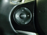 ハンドルにオーディオの操作スイッチが装備されています!視線を前方から外さずハンドルから手を離さずに操作できるのでとっても安全ですね♪