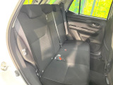 後部座席も気になるようなキズ・汚れやへたり等、大きなダメージはなく、良好な状態です。