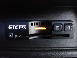 デザインスッキリのビルトイン『ETC』!高速道路の特典はもちろん、キャッシュレスなので料金所では徐行するだけで通過可能です!