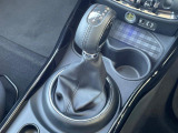 ●MTモード付きAT:通常は自動でおこなわれる変速(ギアチェンジ)をドライバーの操作によって意図的に変えられるシステムです。より一層普段のドライブをお楽しみいただけます!