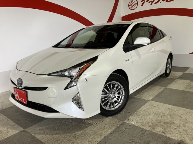 トヨタ プリウス 