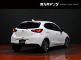【MAZDA2】マツダのメーカー名を冠したコンパクトカーです。小さめの車体で運転しやすく、かつ5人乗りなので、家族が増えても安心です。「好きを探せる相棒」をコンセプトに誕生しました。外装は研磨をしております