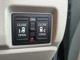 【電動スライドドア】ボタン一つで自由自在に開閉が可能!指先一つで運転席からどちらのドアも開閉できるので非常に便利な装備です!挟み込み防止機能もついているので小さなお子様がいる方も安心です!