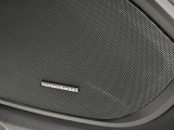 メーカーオプションのharman/kardonプレミアムサウンドは室内を包み込むコンサート会場のような音を奏でます。