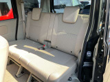 後部座席も使用感が少なくきれいです☆