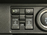 【両側電動スライドドア】リア両側は電動スライドドア!軽い操作で簡単開閉、狭い駐車場など乗り降り快適で強風時も安心です♪