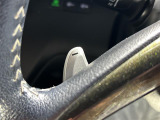 【パドルシフト(AT車)】MT車と同じように好きなギアで走ることができます!ステアリングから手を離さずに指先だけでシフト操作ができ、よりスポーティな走りをお楽しみいただけます。