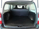 開口部の広いラゲージスペースは、ゴルフバックなどの荷物もラクラク積み込めます。