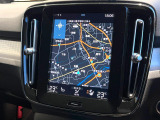 【9インチタッチスクリーン純正HDDナビ】「Apple Car Play」「Android Auto」対応のボルボ先進ナビゲーション「SENSUS」。最新地図データへ無料更新してお渡しします。