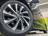 【純正アルミホイール】外観にマッチした純正アルミホイールを装着しております。各種社外アルミホイールや、スタッドレスタイヤも取扱いしております。是非ご相談ください♪