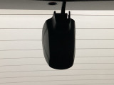 後方にもドライブレコーダーのカメラが付いています。前後両方でお車の周りを監視・記録いたします。