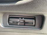 ナビ連動ビルトインETC車載器付きです。納車の当日からご利用いただけます。◎掲載後すぐに販売が決まってしまう場合もございますのでご来店前にお電話でご予約を頂ければ幸いです。