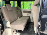 後部座席も気になるようなキズ・汚れやへたり等、大きなダメージはなく、良好な状態です。