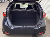 テールゲートを開けるとラゲッジルームがあるので荷物を収納できます。