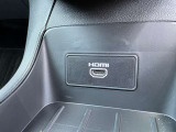 カーナビに連動したHDMIソケットも装備されております。