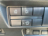 オートスライドドアは、運転席前にあるスイッチの操作でもオート開閉ができ、とても便利です。