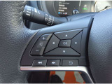 便利なステアリングオーディオスイッチが付いて走行中に便利です