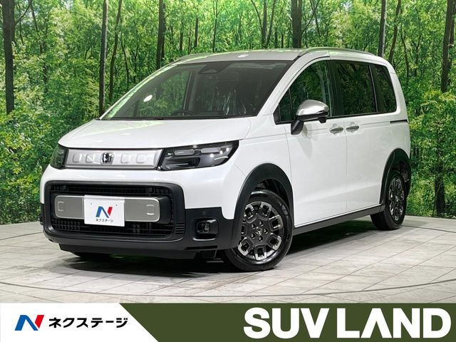 フリード 1.5 e:HEV クロスター 