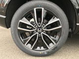 ホンダ純正のアルミホイールが装備されています。