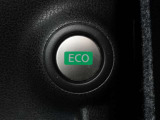 エコモードスイッチ☆発進や加速をマイルドにし、エコな運転に貢献します!