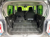 普段のお買い物や通勤、送迎等に十分な荷室スペースを確保しております。セカンドシートを倒すと、大きな荷物の積載も可能です♪