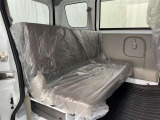 後部座席も当然、綺麗・清潔に仕上げております。内装の綺麗なお車は気持ちが良いですし、コンディションのいい車が多いです。