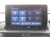 8インチディスプレイオーディオ装備です。Bluetooth、USB、Android Auto、Apple Car Playがお使いいただけます。スマホをつなげば、地図アプリのナビ機能が使えます!