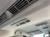 リアシーリングファンも付いておりますので、車内の空気の循環にも役立ちます。
