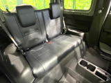 後部座席も気になるようなキズ・汚れやへたり等、大きなダメージはなく、良好な状態です。