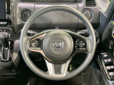 ステアリングも使用感が少なく、きれいな状態となっております♪